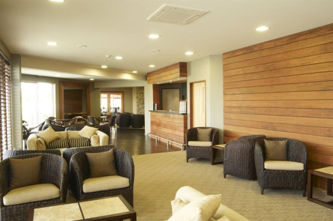 Distinction Luxmore Hotel Те-Анау Экстерьер фото