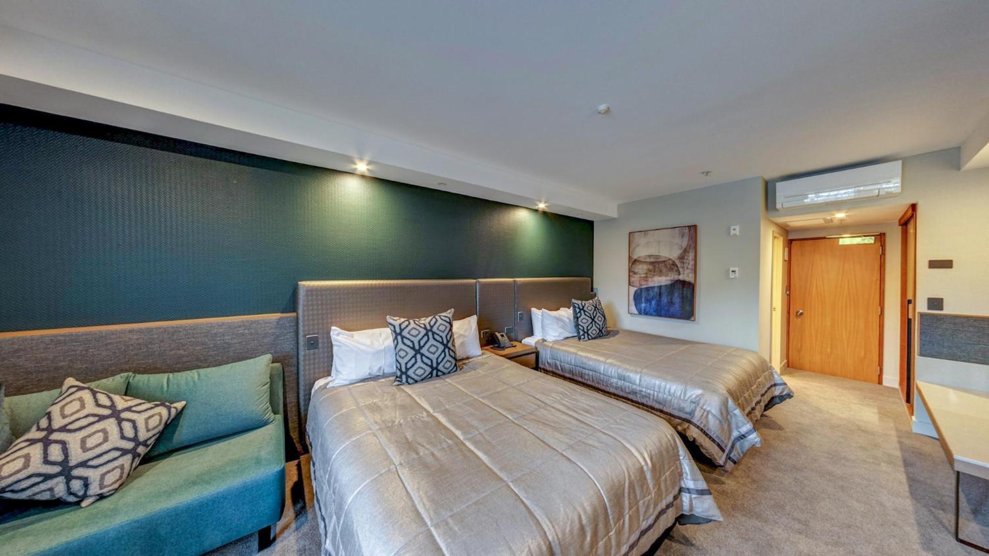 Distinction Luxmore Hotel Те-Анау Экстерьер фото