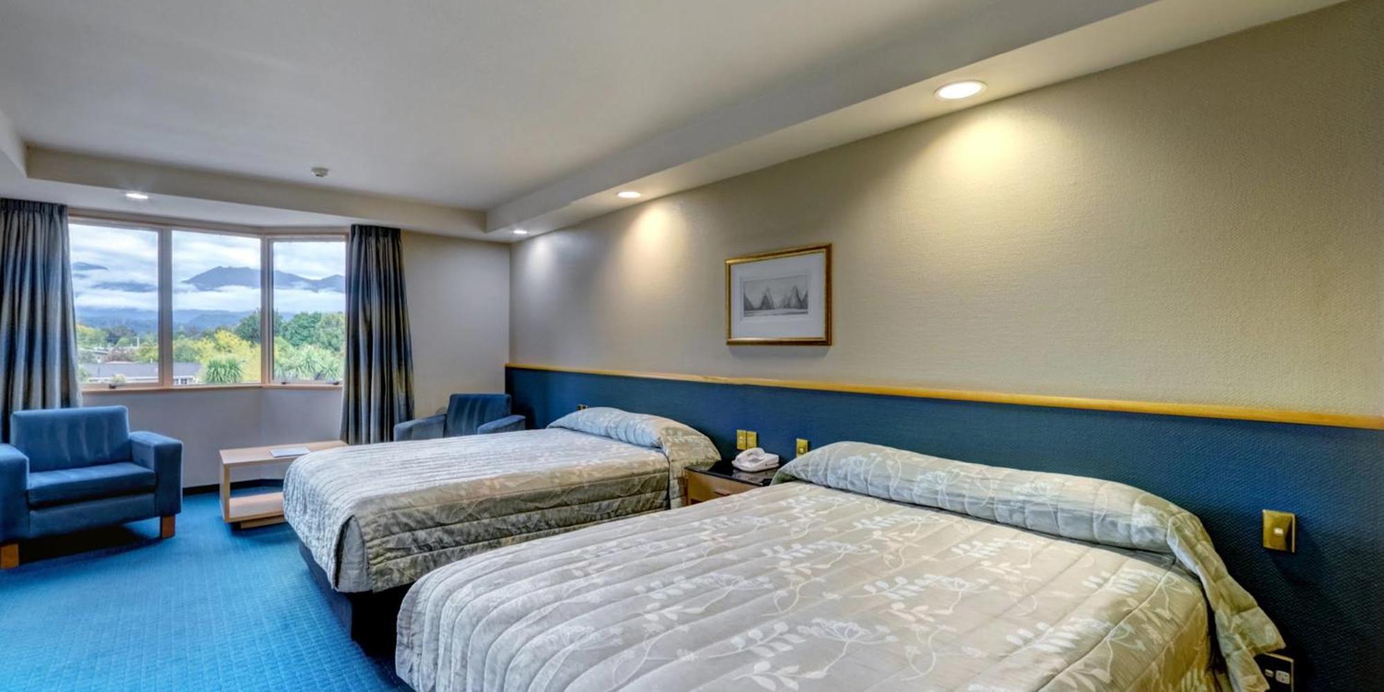 Distinction Luxmore Hotel Те-Анау Экстерьер фото